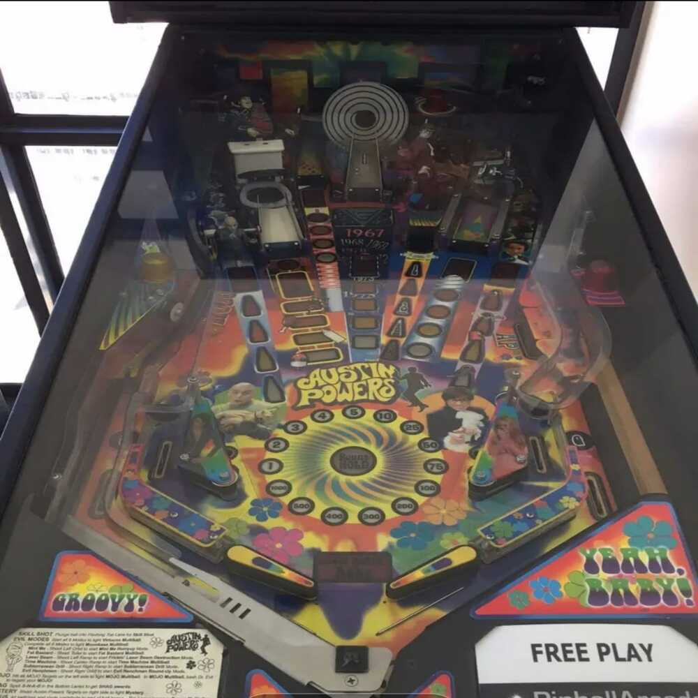 Austin Powers Pinball Machine